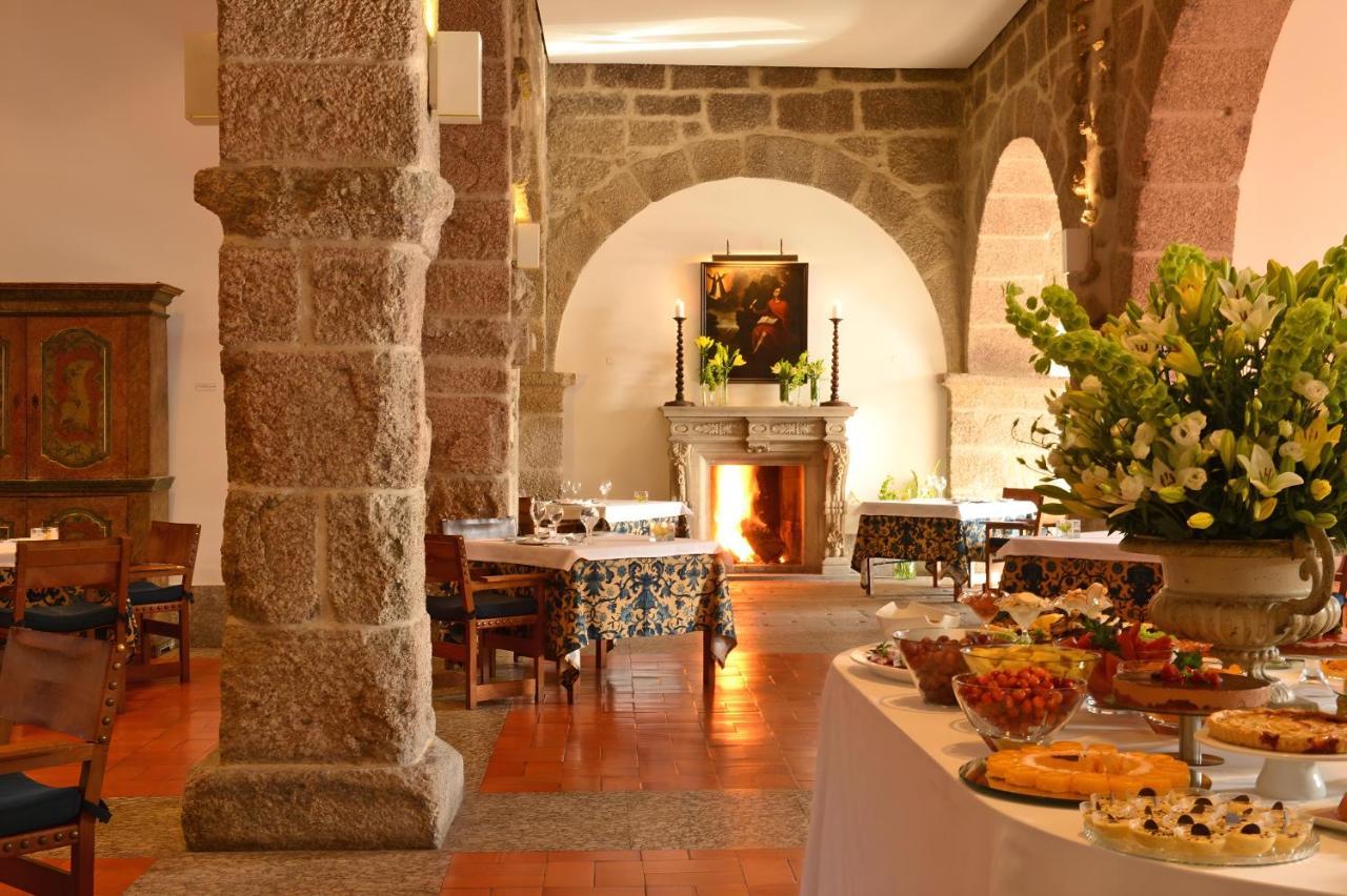 Pousada Mosteiro De Guimarães Dış mekan fotoğraf Restaurant in the hotel