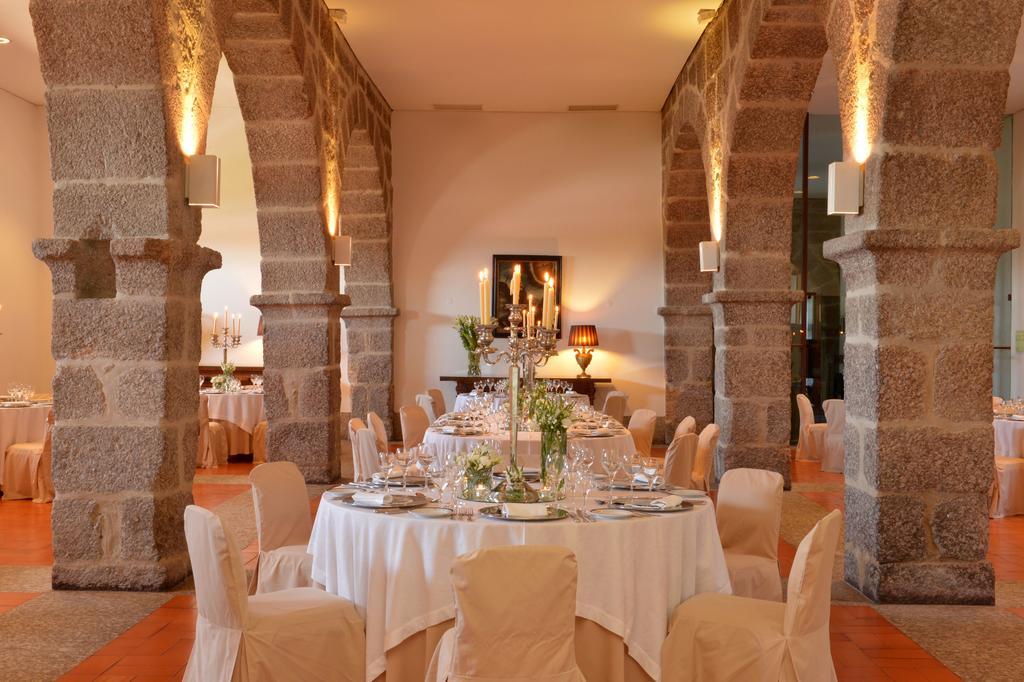 Pousada Mosteiro De Guimarães Dış mekan fotoğraf The interior of the restaurant